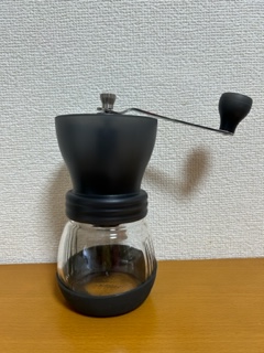 HARIOの手動コーヒーミル「セラミックコーヒーミル・スケルトン」