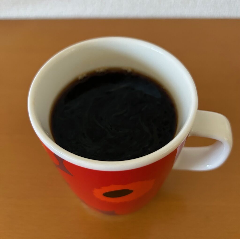 マリメッコのマグに250mlのコーヒーを入れた場合